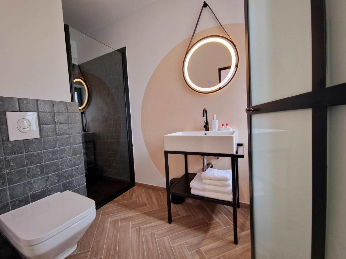 Ra House Hotel Braşov Buitenkant foto
