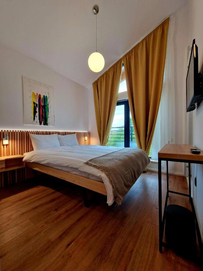 Ra House Hotel Braşov Buitenkant foto