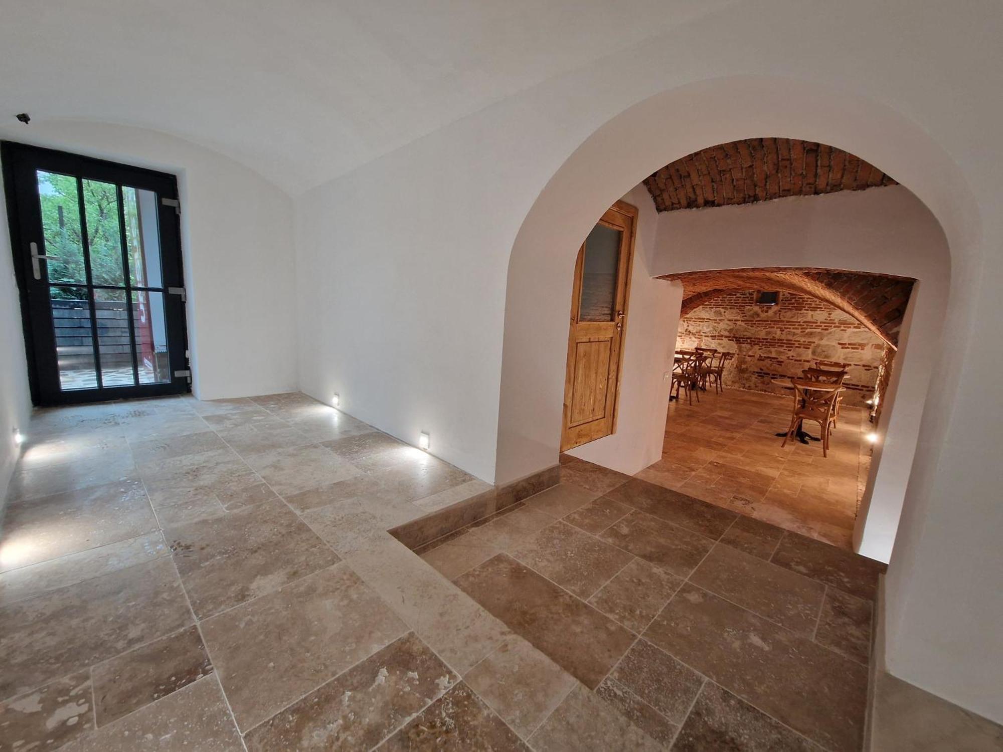 Ra House Hotel Braşov Buitenkant foto